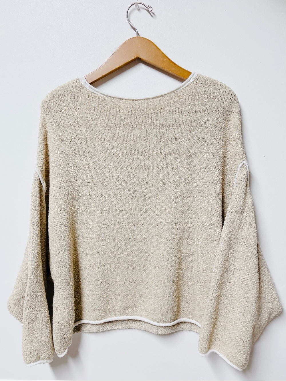 Free People Bardot Beige Knit Pullover Sweater Rounded Neckline Size Small - Picture 3 of 9